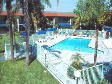 Desert Palms Hotel Anaheim Exterior photo